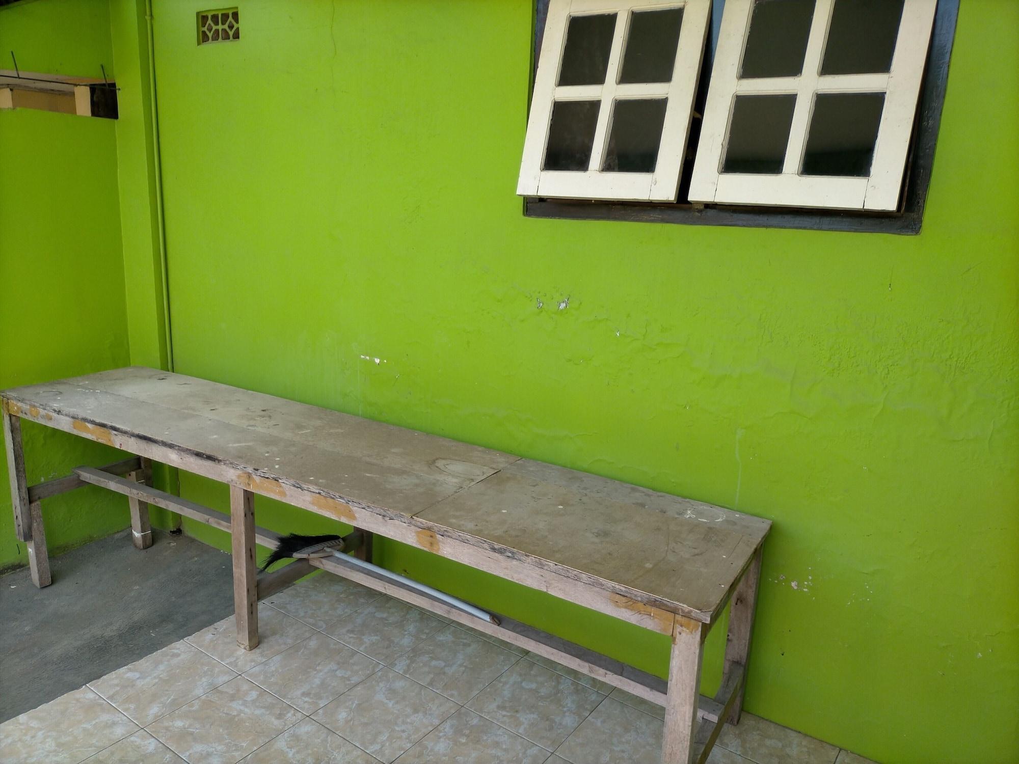 Gandrung City Hostel Banyuwangi  Exterior photo
